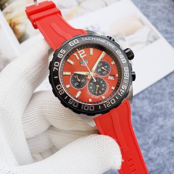 Tag Heuer F1 Red Rubber Strap/Chronograph/ Luxury Tag Watch For Men's- 45mm -Replica watches - Image 2