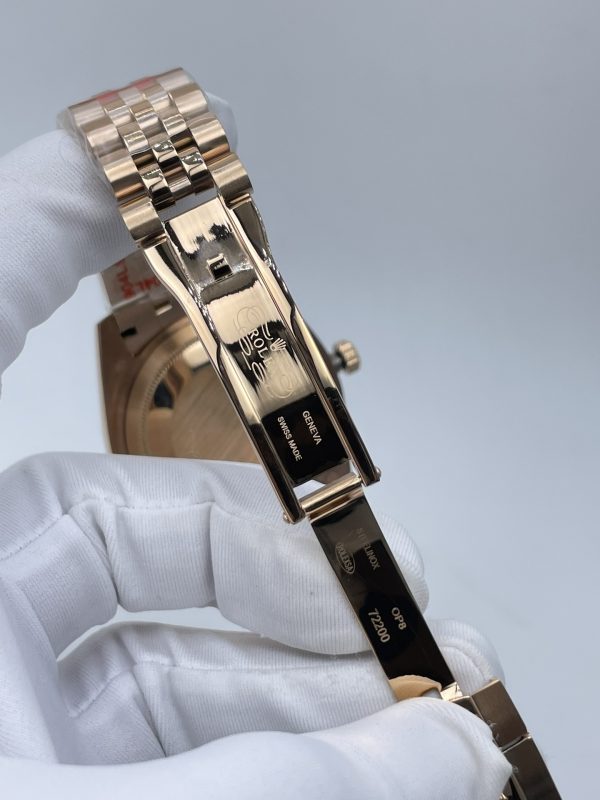 Rolex Skydeweller Rose gold automatic - 42mm Replica watches - Image 5
