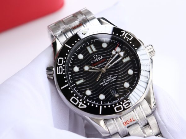 OMEGA Seamaster Diver Men's Automatic- 42mm - Image 4