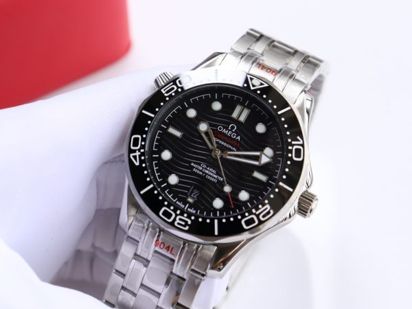 OMEGA Seamaster Diver Men's Automatic- 42mm - Image 3