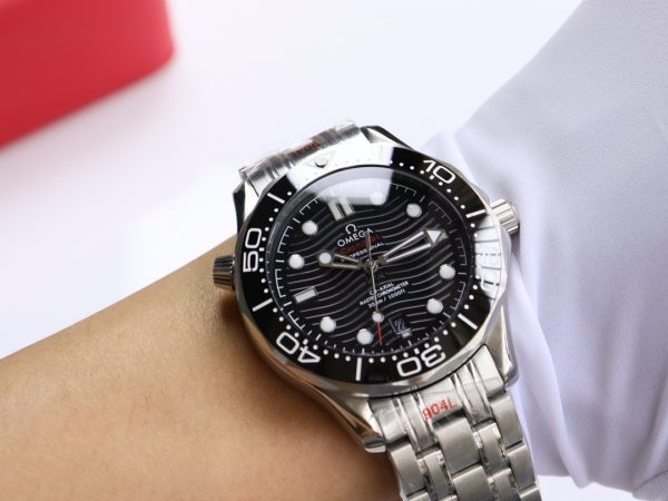 OMEGA Seamaster Diver Men's Automatic- 42mm - Image 9