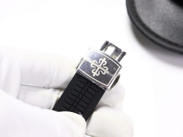Patek Philippe Black Rubber Strap Automatic - 40mm Replica watches - Image 2
