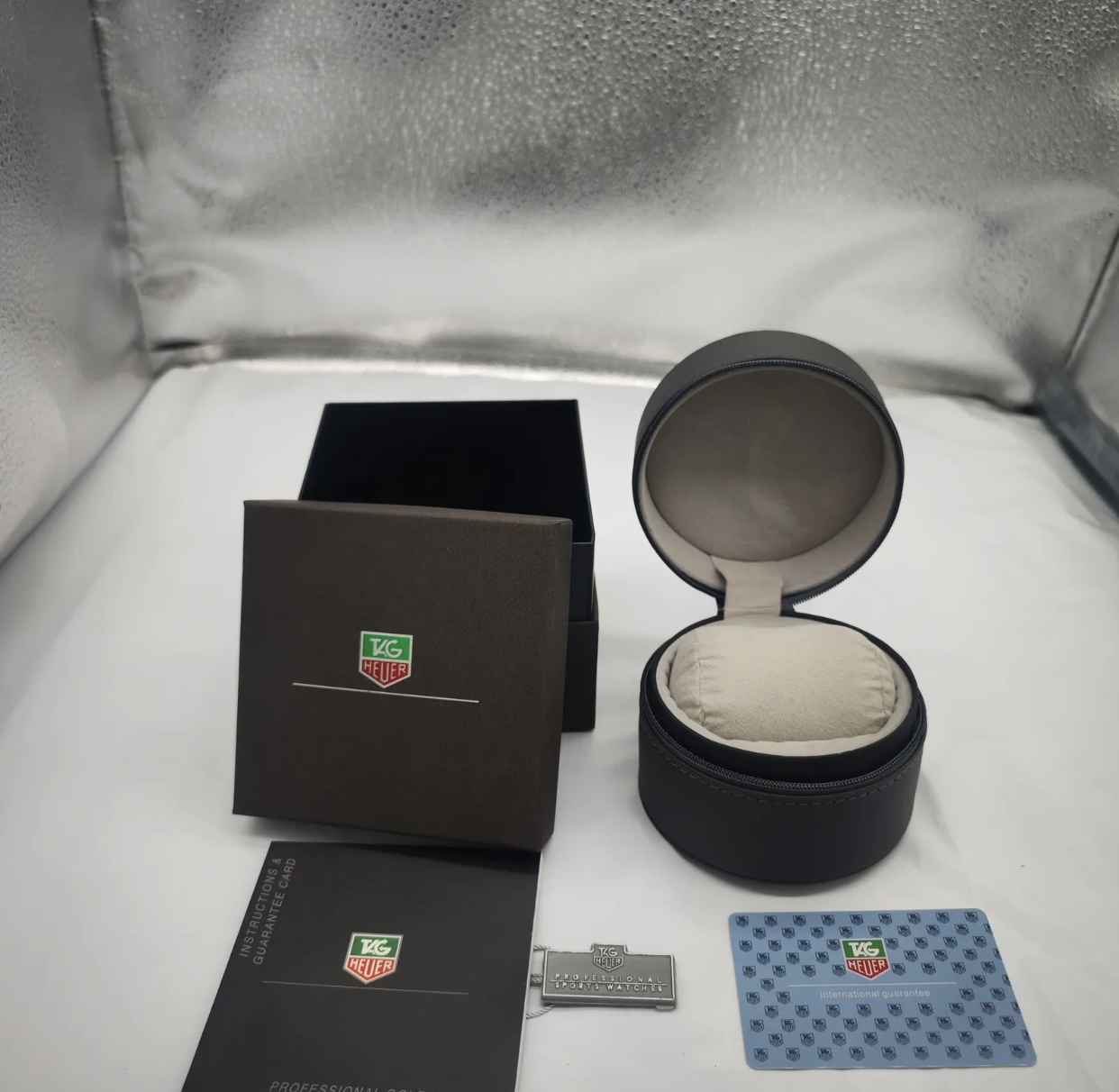 Tag heuer travel round Box and paper