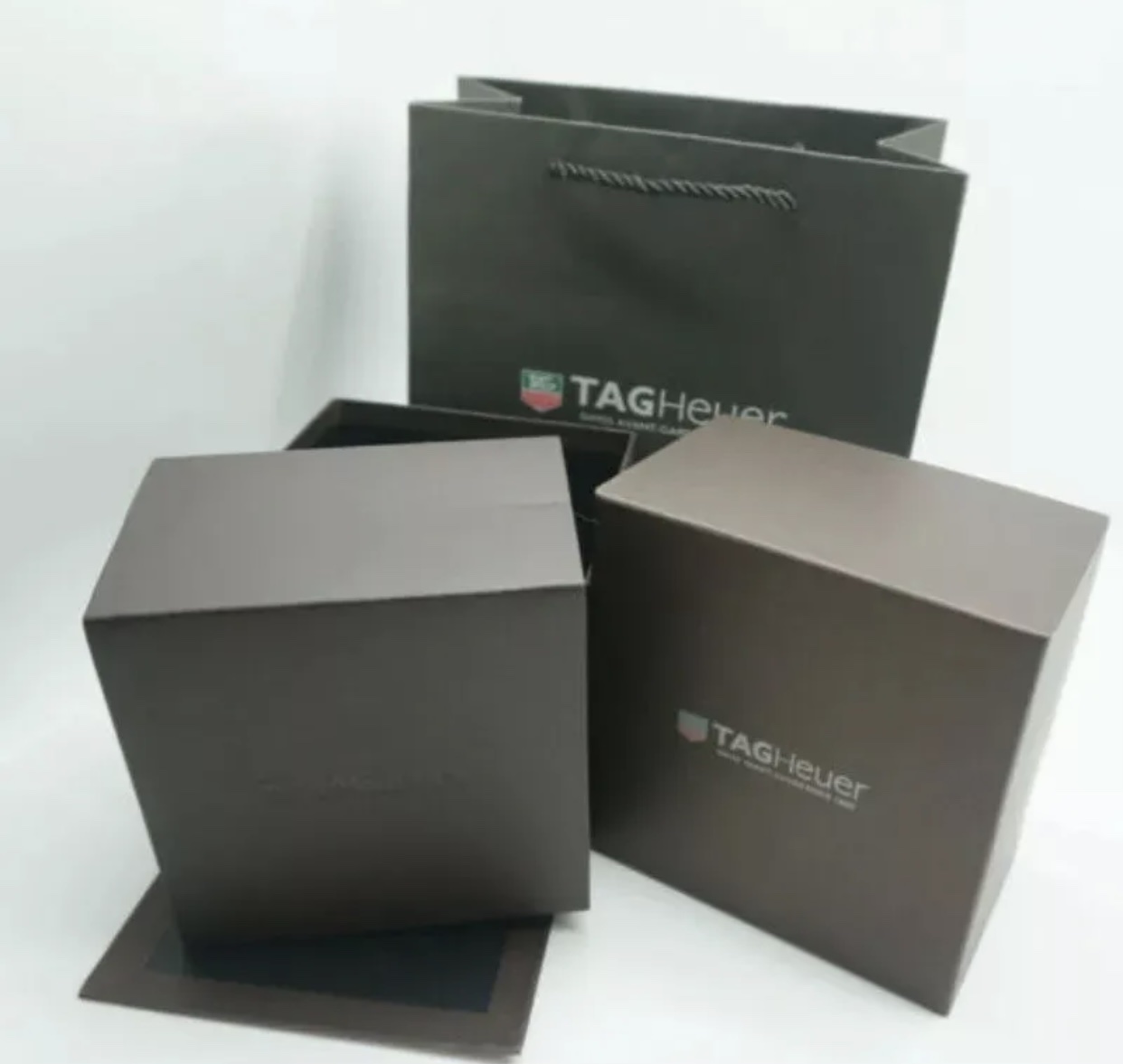 Tag heuer Box and paper